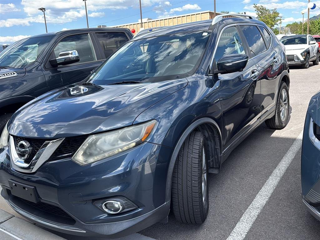 Used 2015 Arctic Blue Metallic Nissan SL image 2
