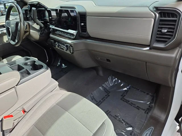 Used 2025 Summit White Chevrolet LT image 16