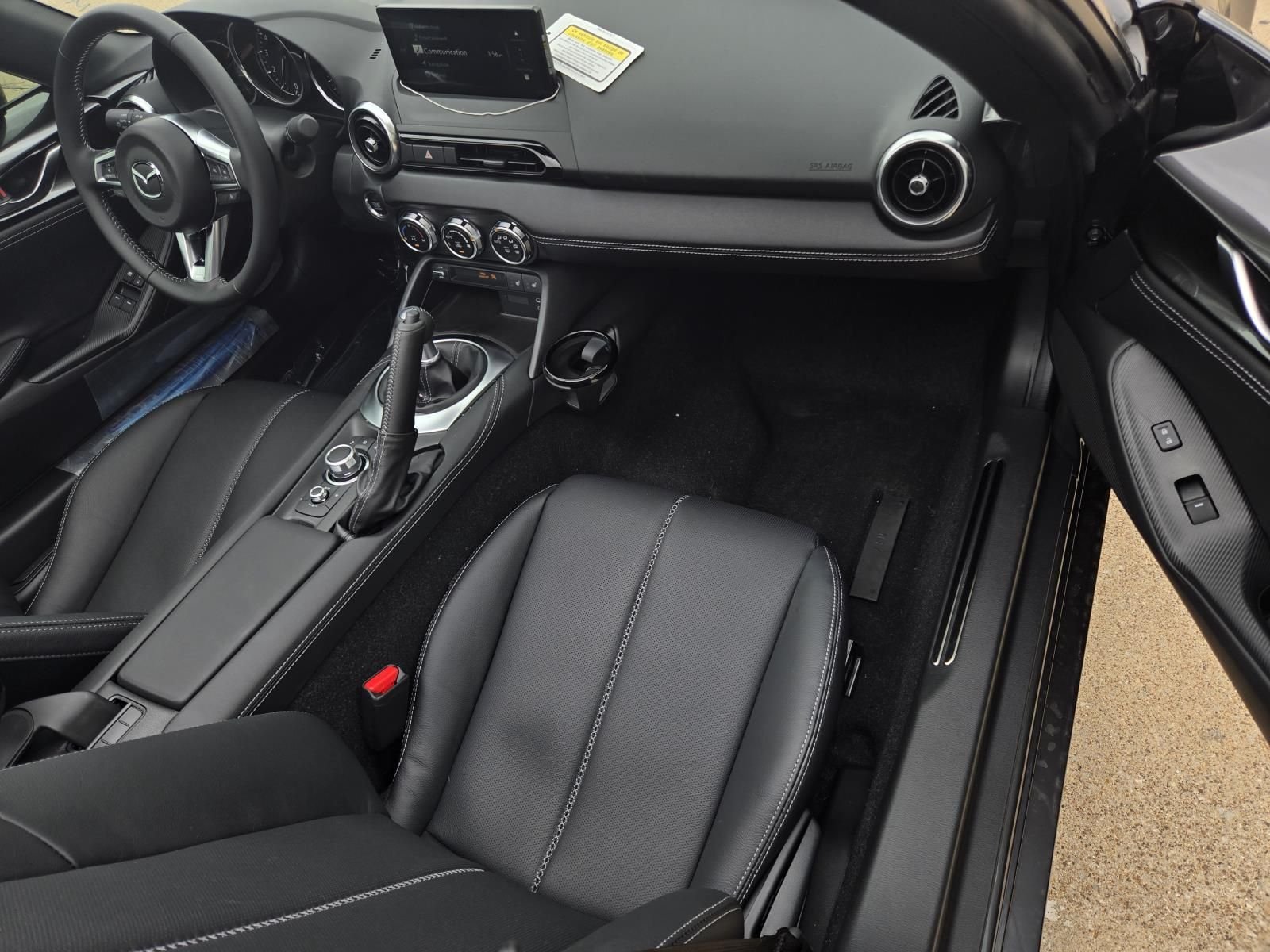 2026 Mazda MX-5 Miata RF Grand Touring - Photo 8