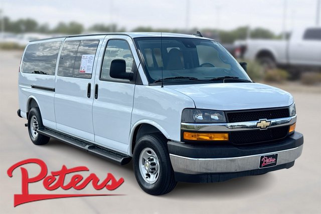 Pre-Owned 2025 Chevrolet Express Passenger 1LT