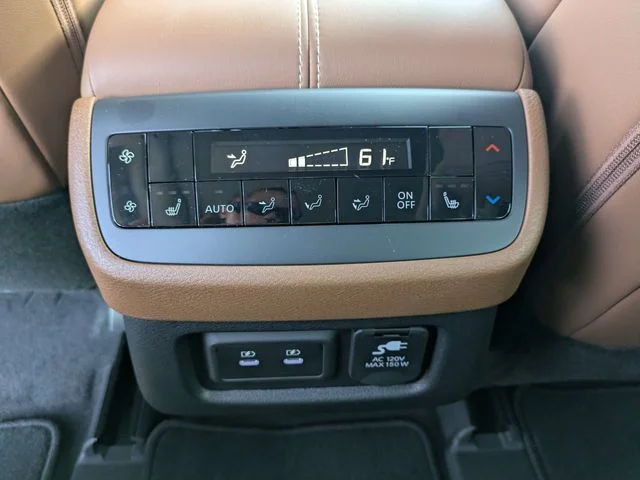 New 2026 Everest White Pearl TriCoat Nissan Platinum image 17