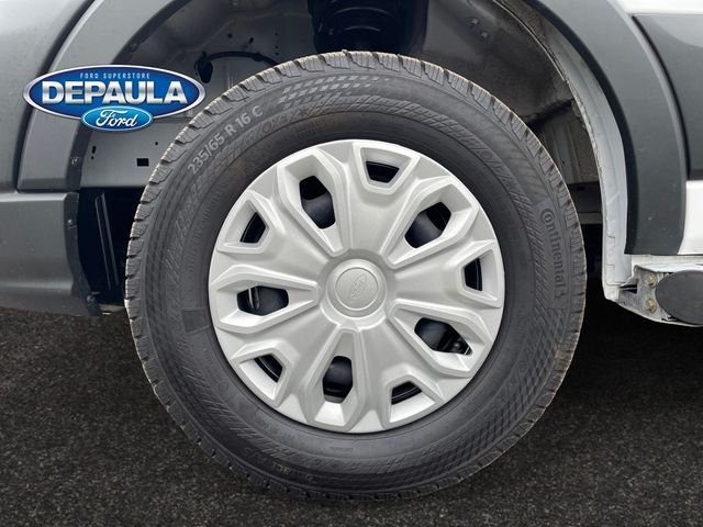 Used 2025 Oxford White Ford Base image 17