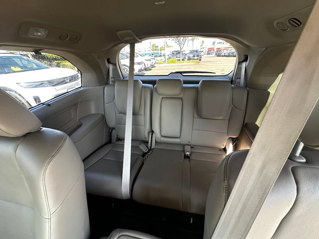 Used 2015 White Honda Touring image 19