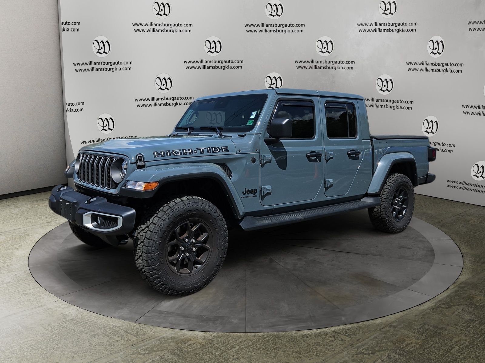 2025 Jeep Gladiator High Tide Auto's photo