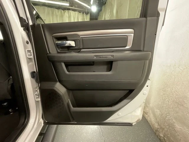 Used 2022 White Ram Warlock image 24