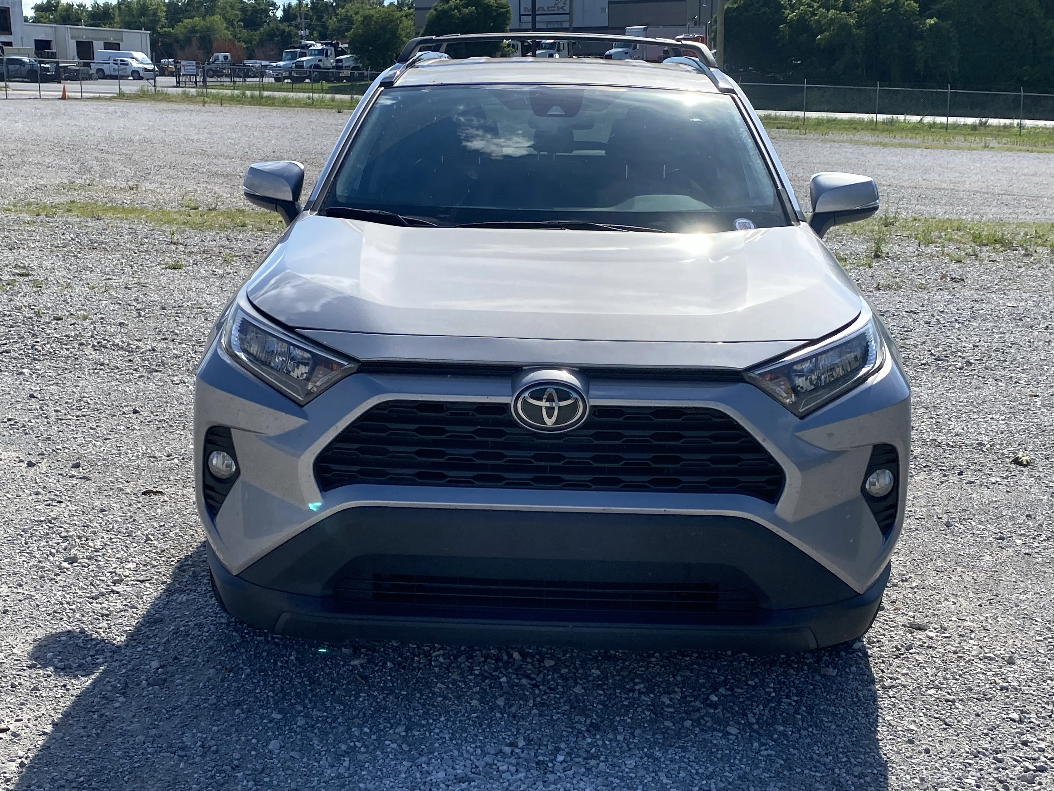 Used 2021 Silver Toyota XLE image 8