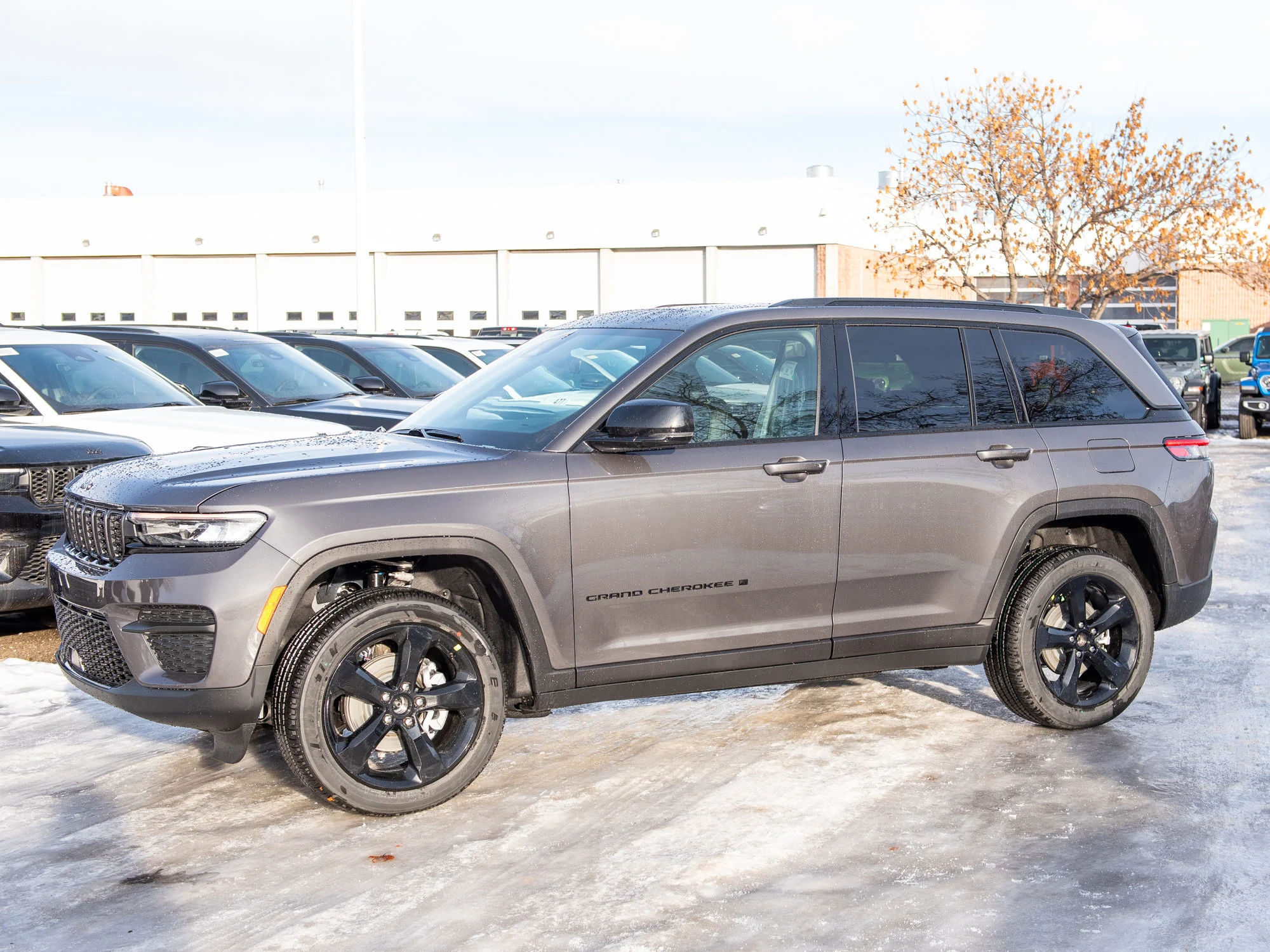 New 2025 Grey Jeep Altitude* image 2