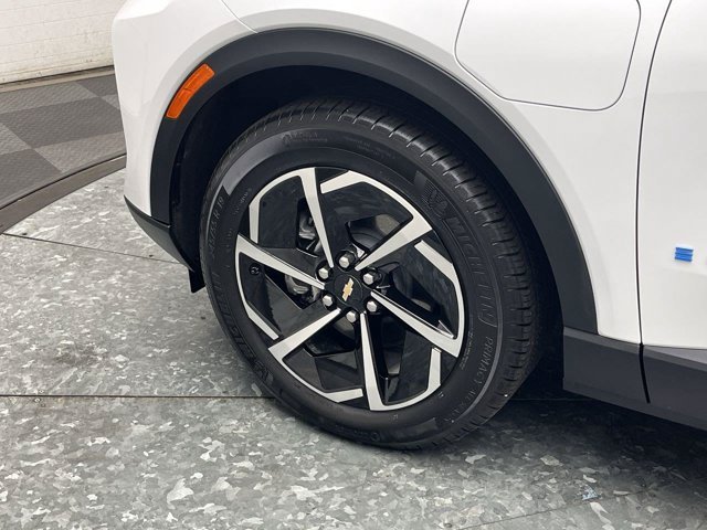Used 2025 Summit White Chevrolet LT1 with PCY image 32
