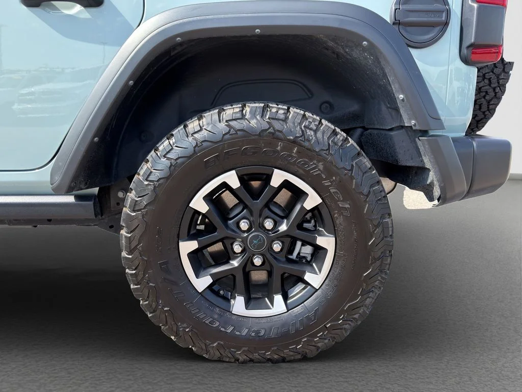 Used 2024 Gray Jeep Rubicon 4xe image 20