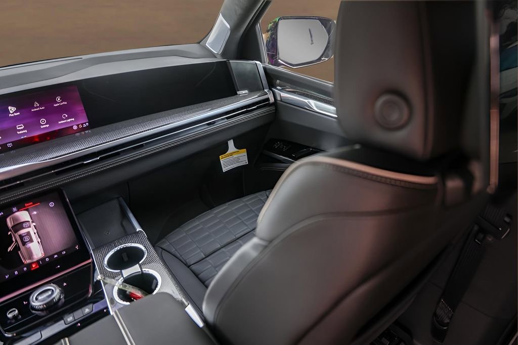 2025 Cadillac Escalade V-Series - Photo 29