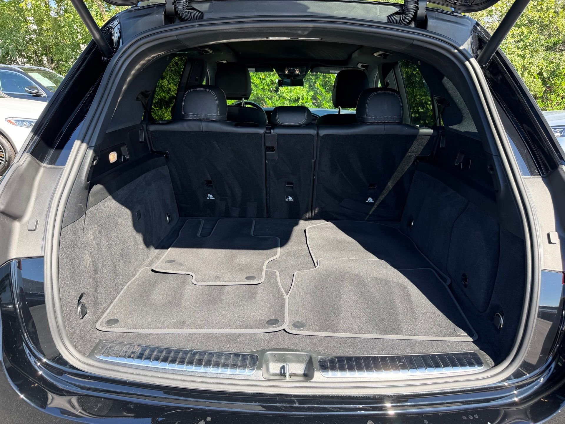 Certified Used 2025 Black Mercedes-Benz GLE 450e image 30