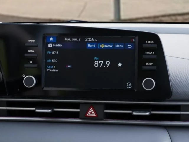 New 2026 Hyundai ELANTRA SE