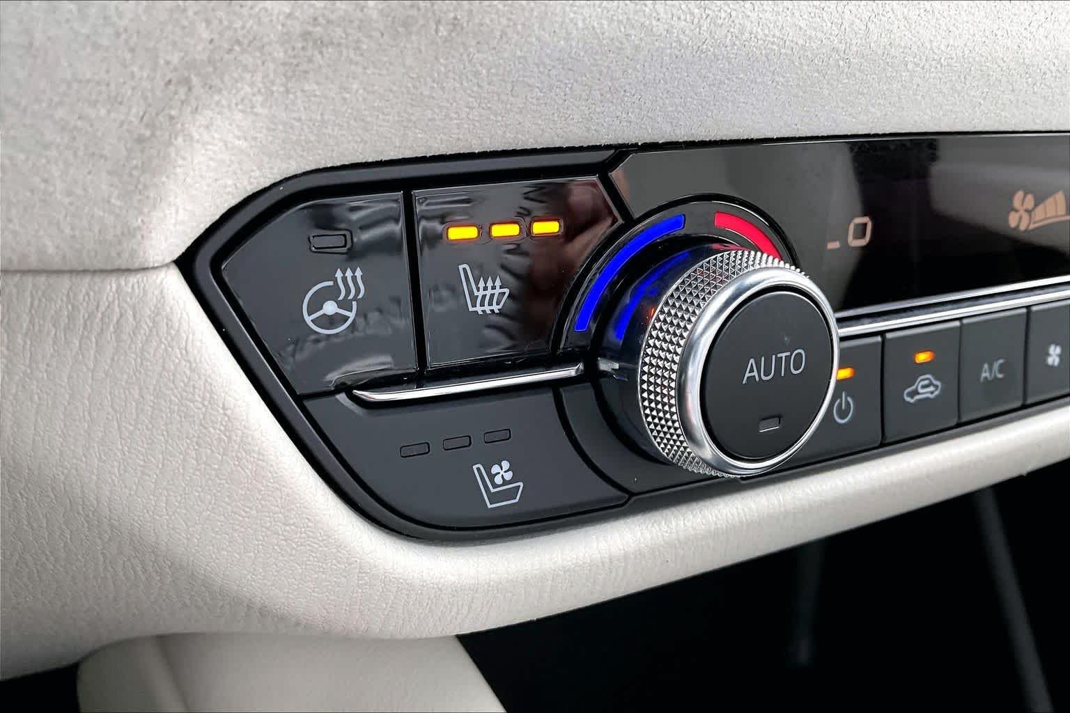 Used 2019 Deep Crystal Blue Mazda Signature image 34