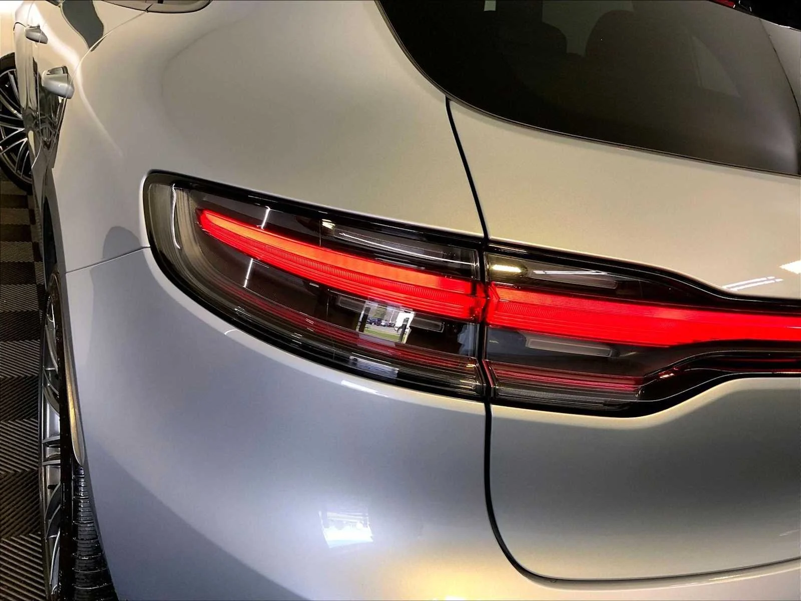 Used 2026 Dolomite Silver Metallic Porsche  image 31