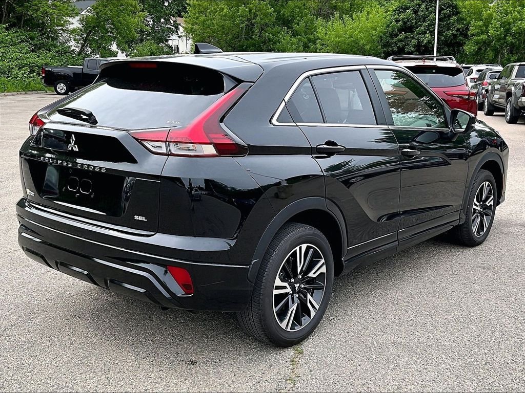 Used 2024 Black Mitsubishi SEL image 6