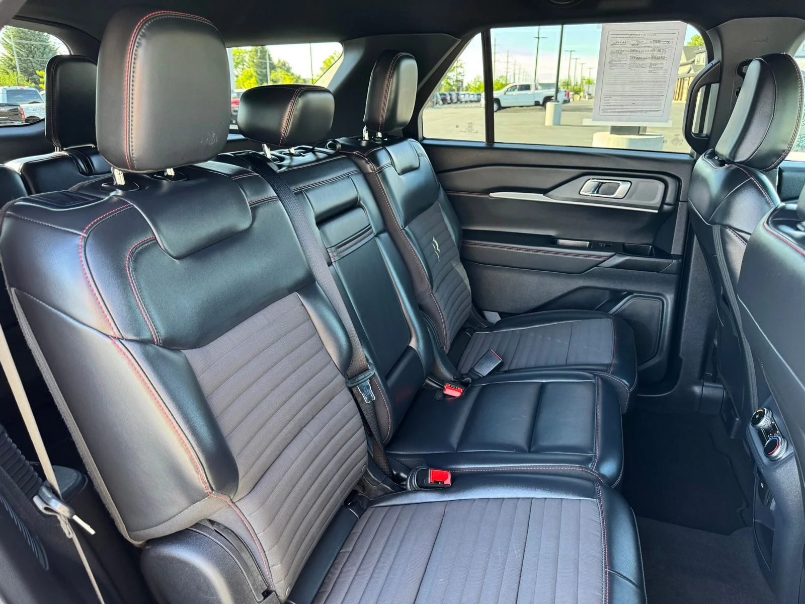 Used 2025 Gray Ford ST-Line image 32