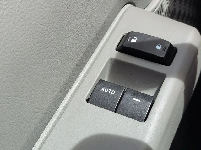 New 2027 Oxford White Ford E-450 DRW image 19