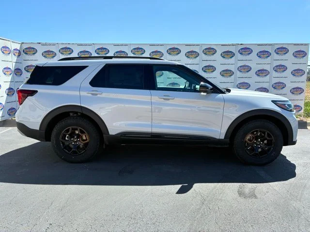 2026 Ford Explorer Tremor 4WD's photo