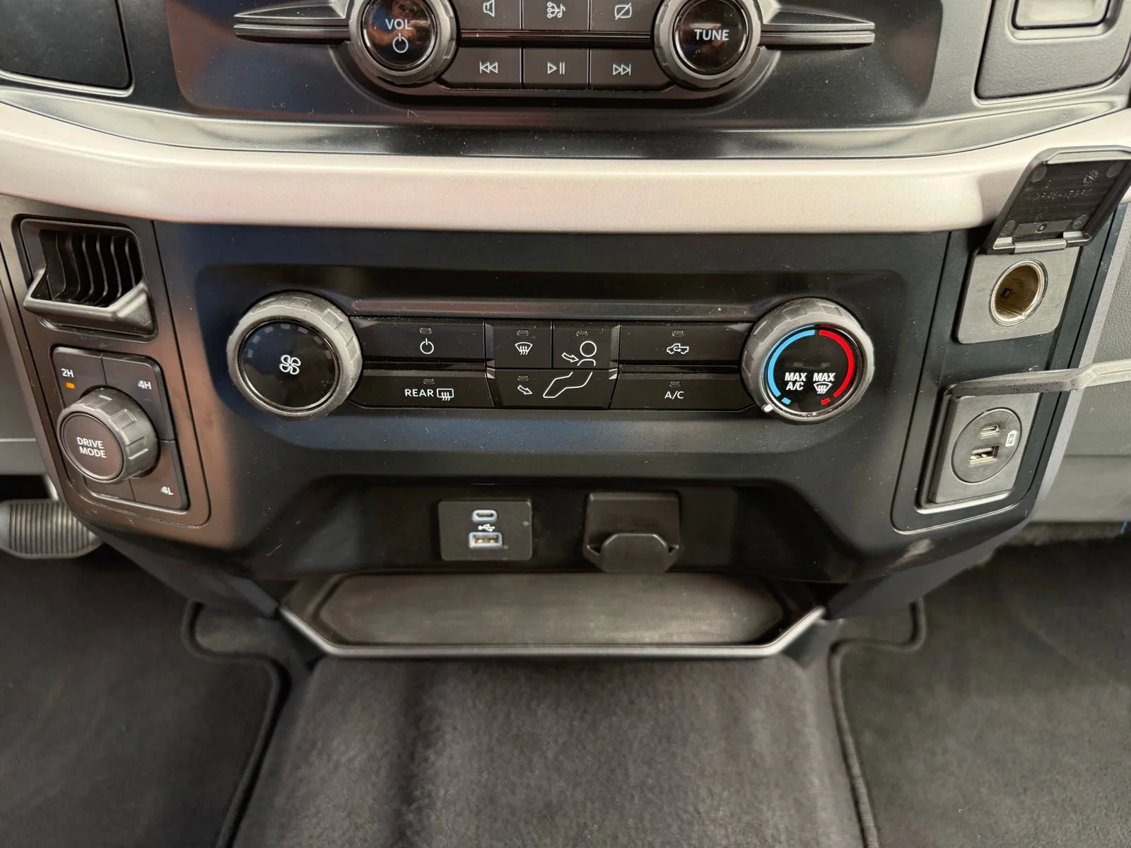 2023 Ford F-150 XLT - Photo 23