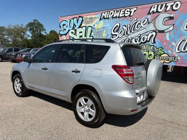 Used 2010 Silver Toyota Base image 4