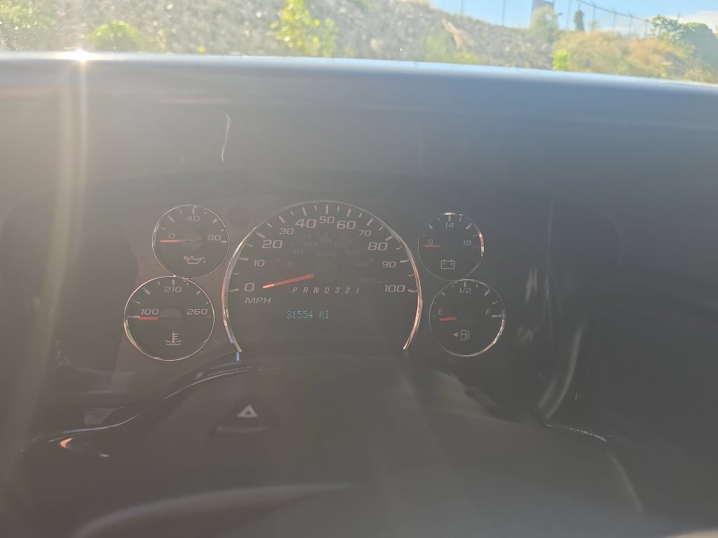 Used 2009 Silver Chevrolet Upfitter image 17