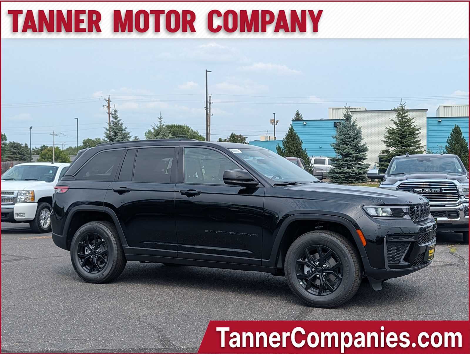 2026 Jeep Grand Cherokee Laredo Altitude