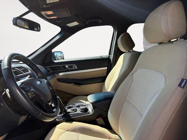 Used 2017  Ford XLT image 11