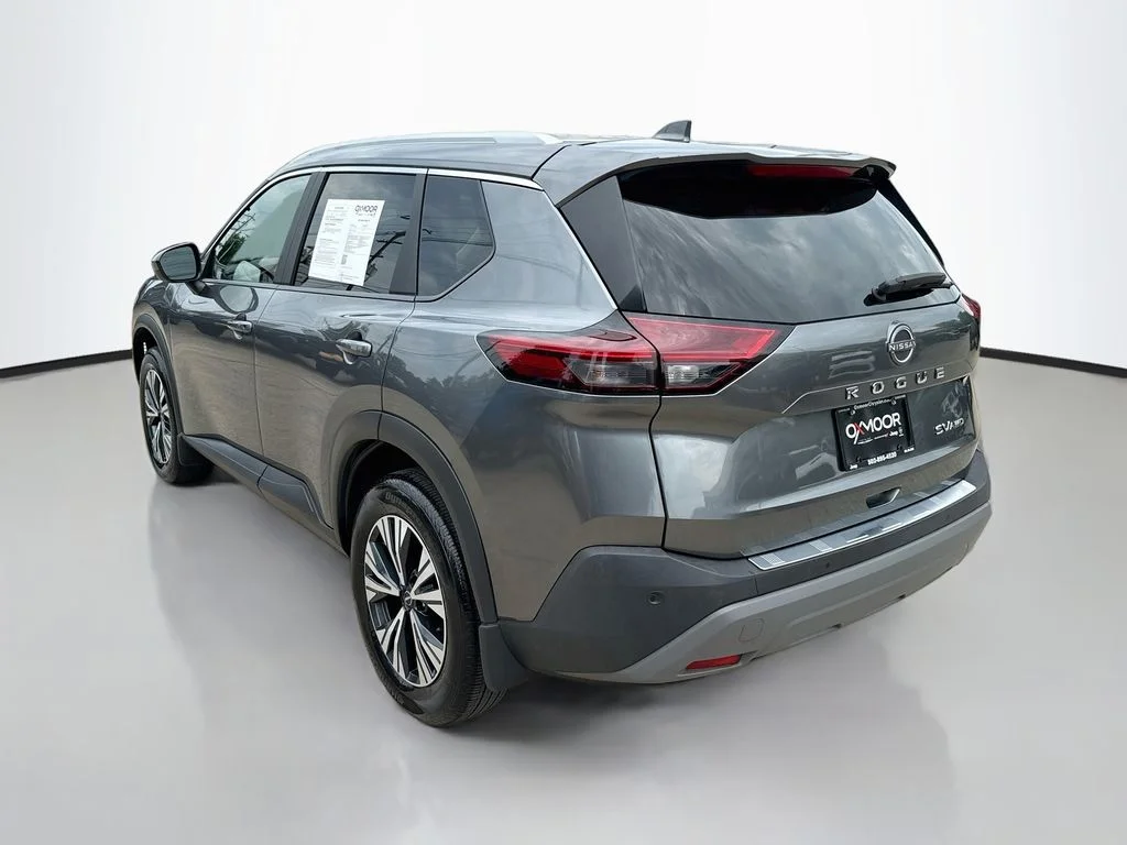Used 2023 Gun Metallic Nissan SV image 5