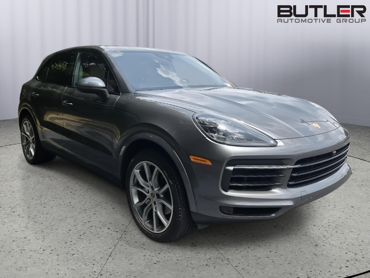 Used 2020  Porsche Base image 2