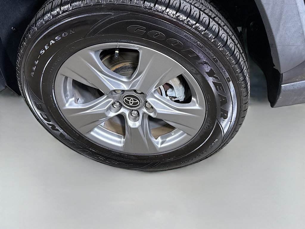 Used 2023 Midnight Black Metallic Toyota Hybrid XLE image 9