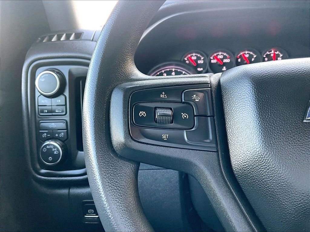 Used 2023 Blue Chevrolet Custom image 22