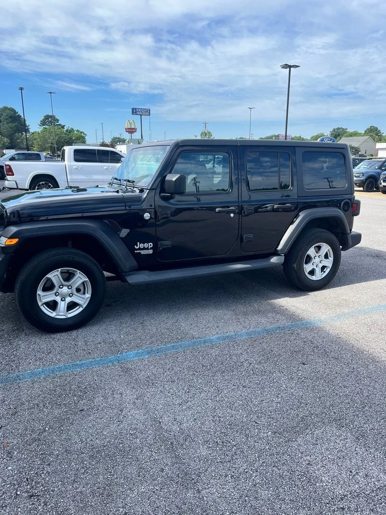 Used 2020 Black Clearcoat Jeep Unlimited Sport S image 17