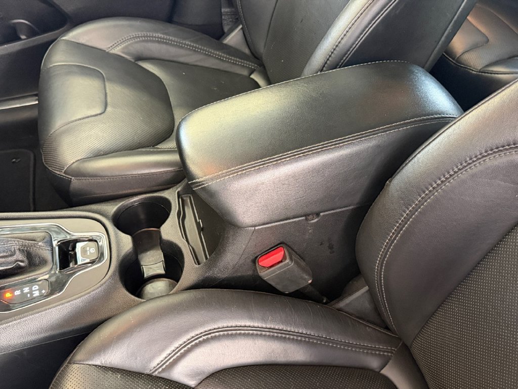Used 2021 Blue Jeep Limited image 12