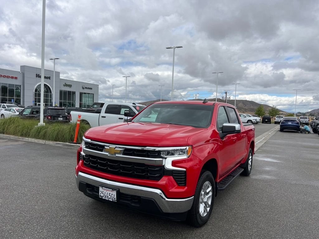 Used 2025 Red Chevrolet LT image 3