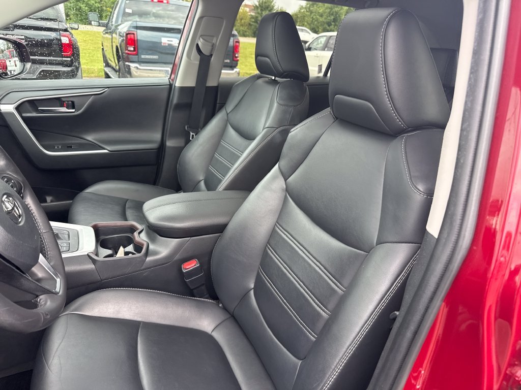 Used 2019 Red Toyota Limited image 13