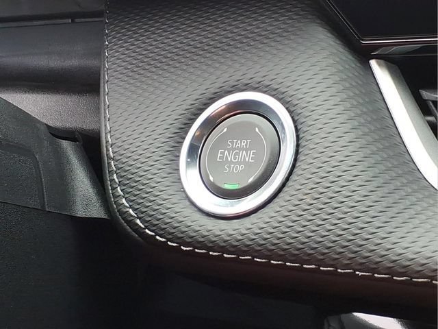 New 2027 Mosaic Black Metallic Chevrolet LT image 9