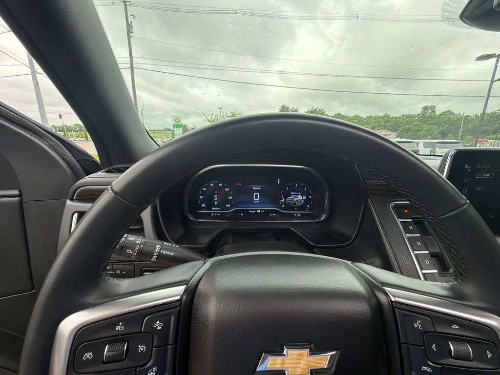 Used 2024 Gray Chevrolet Premier image 15