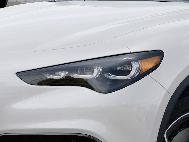 New 2026 Milano White Exterior Paint Alfa Romeo Base image 6