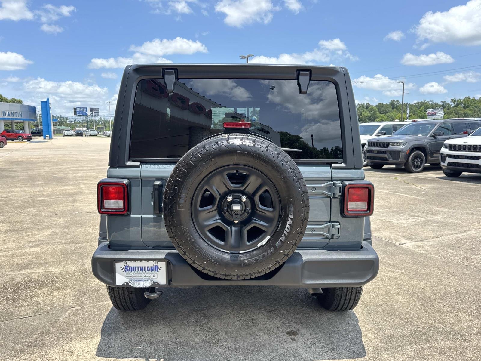 Used 2025 ANVIL CLEARCOAT Jeep Sport image 6