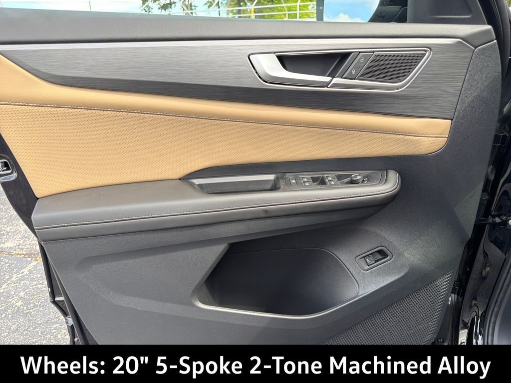 New 2026  Volkswagen SE w/Technology image 11