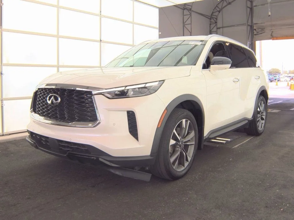 2023 INFINITI QX60 LUXE's photo