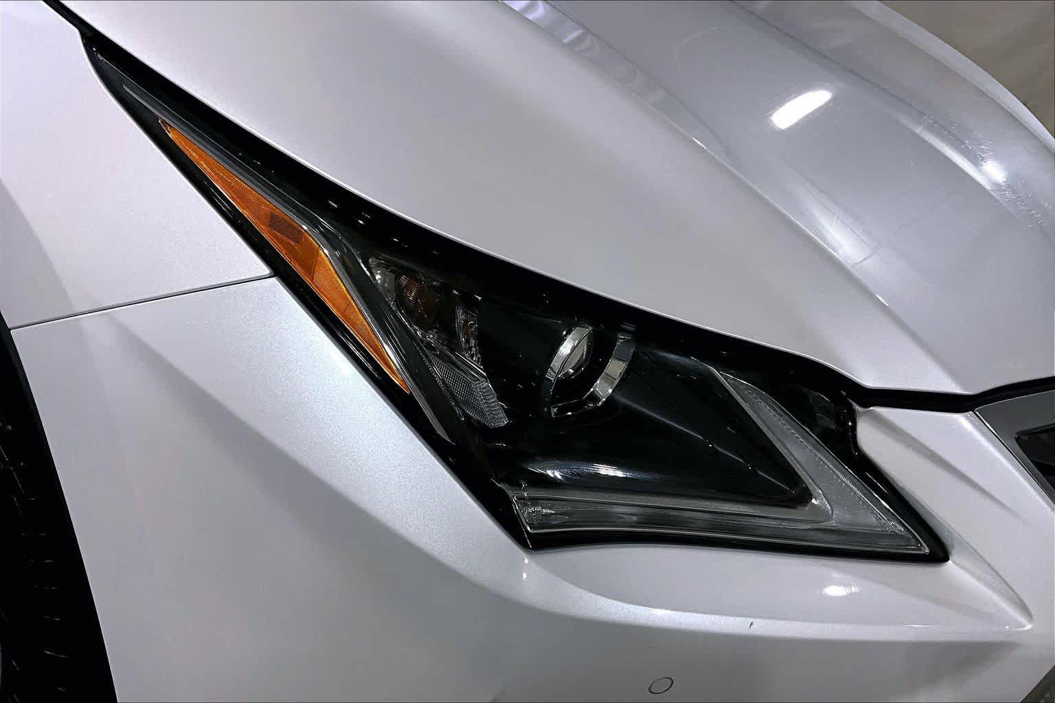 Used 2017 Eminent White Pearl Lexus  image 35