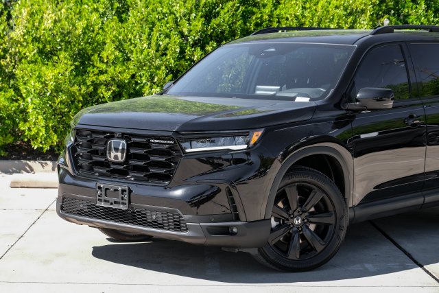 Used 2025 Black Honda Black Edition image 4