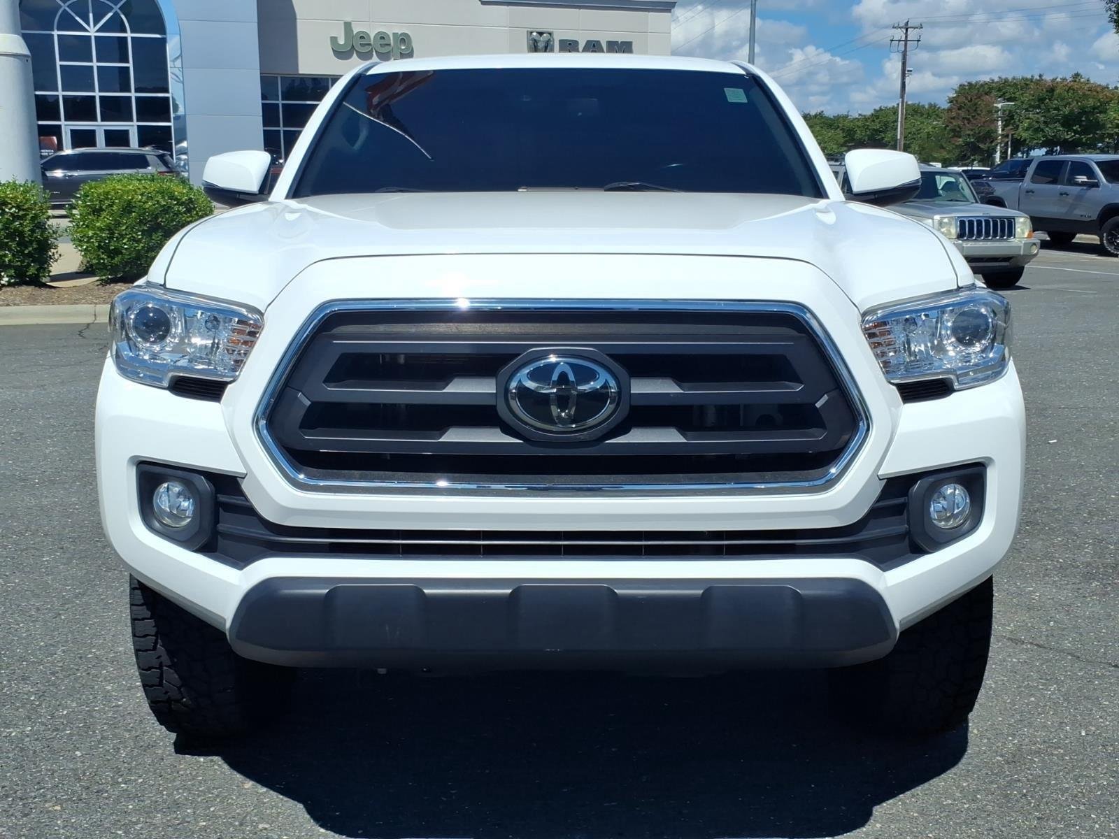 Used 2023 Ice Cap Toyota SR5 image 14