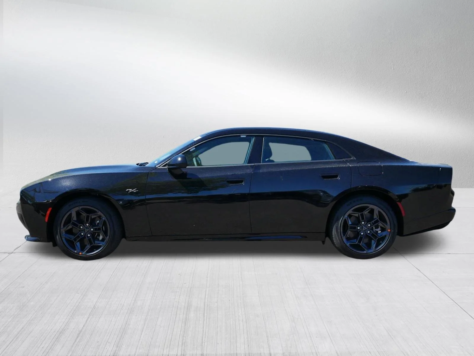 New 2026 Diamond Black Crystal Pearlcoat Dodge R/T image 4