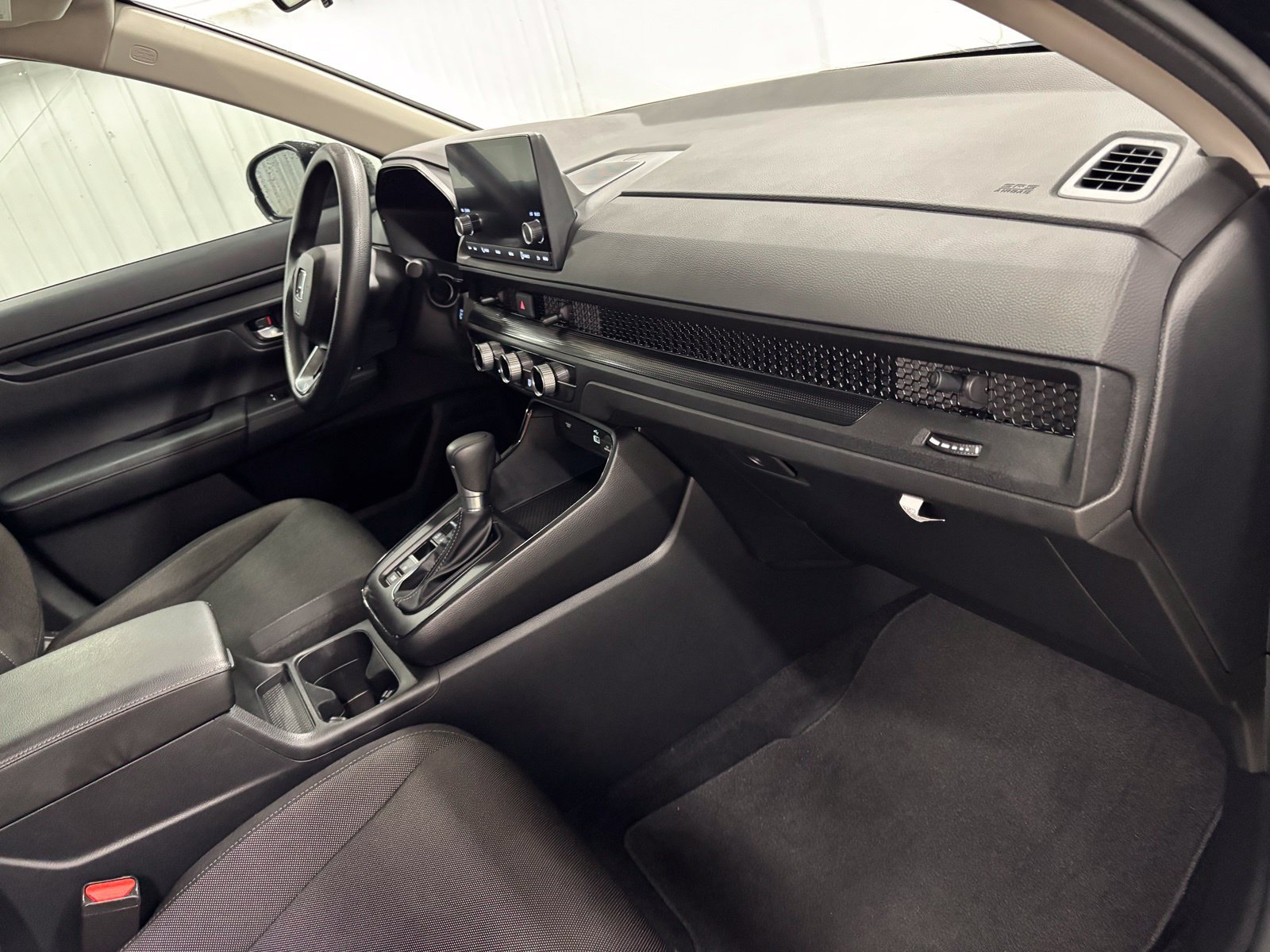Used 2023  Honda LX image 16
