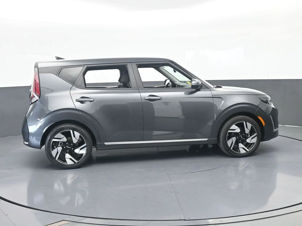 Used 2024 Gravity Gray Kia GT-Line image 6