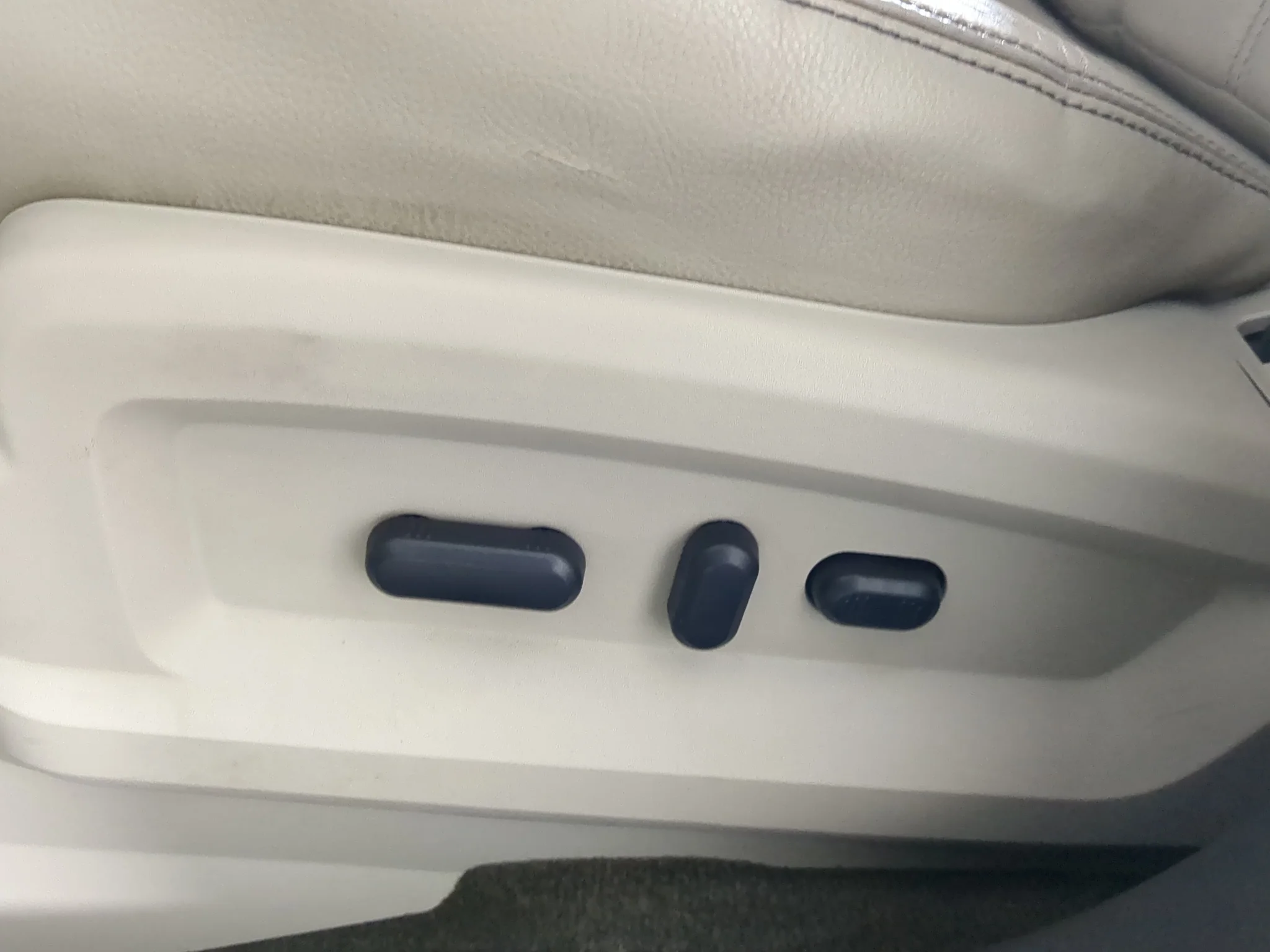 Used 2013 Green Ford SEL image 12