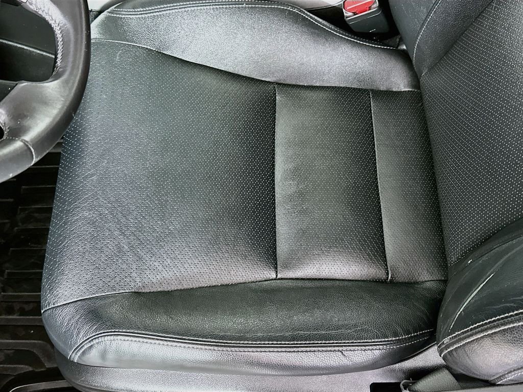 Used 2013  Honda EX-L image 19