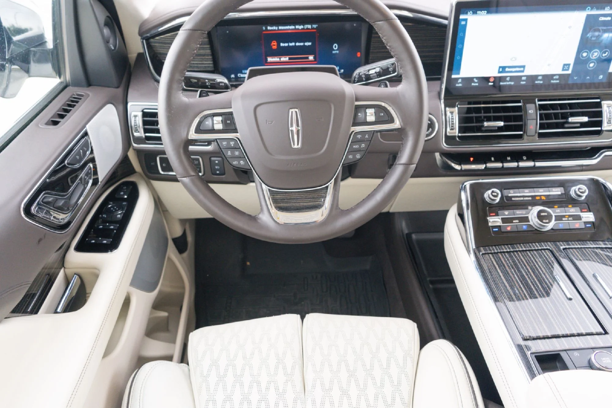 Used 2024 White Lincoln Black Label image 25